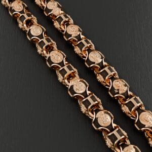 Золотий ланцюжок зі святими