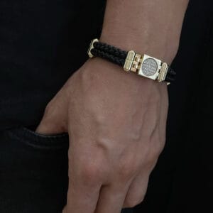 Іменний православний браслет з ідивідуальной молитвою, та ініціалами на замку.