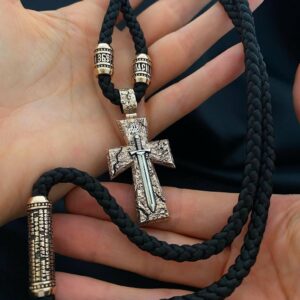 Золотий комплект  хрест Меч Арея та шовковий шнурок із золотими вставками